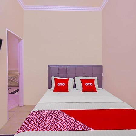 Oyo 92687 Alnindo Makaliwe Ξενοδοχείο Τζακάρτα Εξωτερικό φωτογραφία