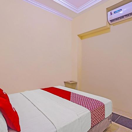 Oyo 92687 Alnindo Makaliwe Ξενοδοχείο Τζακάρτα Εξωτερικό φωτογραφία