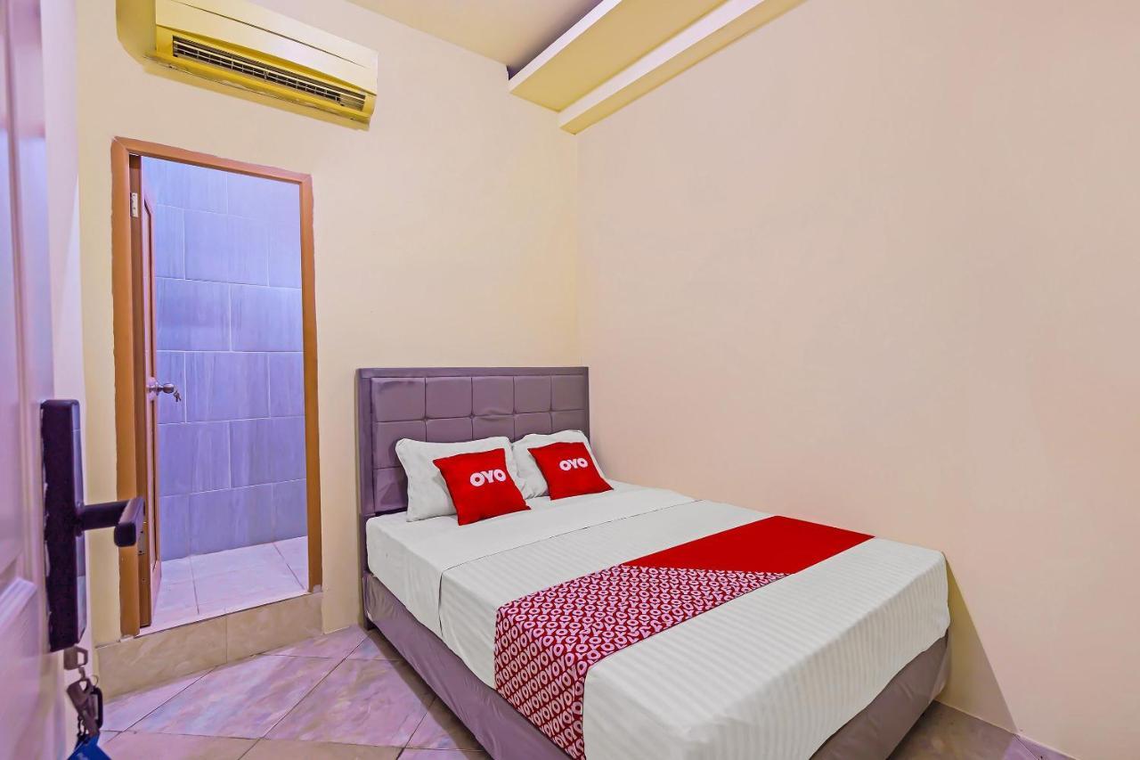 Oyo 92687 Alnindo Makaliwe Ξενοδοχείο Τζακάρτα Εξωτερικό φωτογραφία